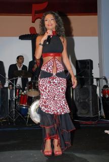 Dolli Shahin feet photo thumbnail