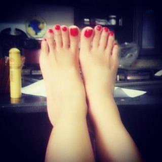 Dolli Shahin feet photo thumbnail