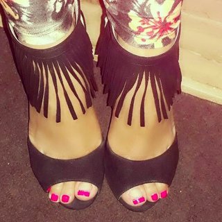 Dolli Shahin feet photo thumbnail