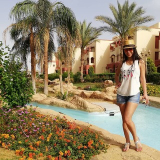 Dolli Shahin feet photo thumbnail
