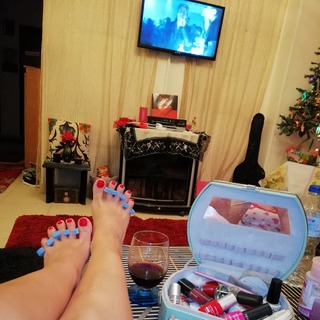Dolli Shahin feet photo thumbnail