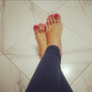 Dolli Shahin feet photo thumbnail