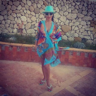 Dolli Shahin feet photo thumbnail