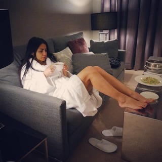 Dolli Shahin feet photo thumbnail