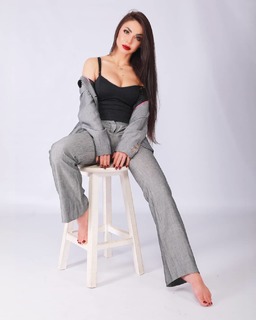 Dolli Shahin feet photo thumbnail