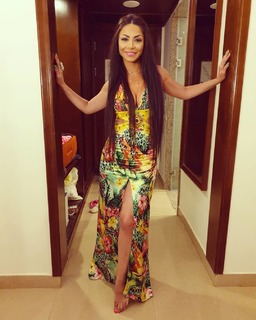 Dolli Shahin feet photo thumbnail