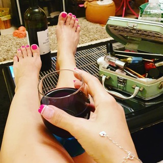 Dolli Shahin feet photo thumbnail