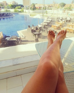 Dolli Shahin feet photo thumbnail