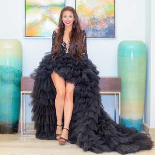 Dolli Shahin feet photo thumbnail