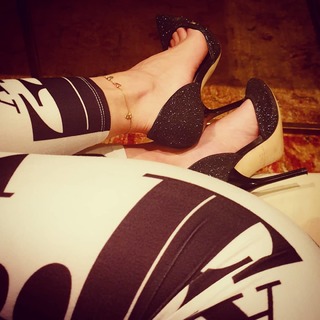 Dolli Shahin feet photo thumbnail