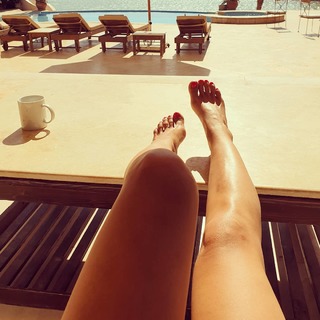 Dolli Shahin feet photo thumbnail