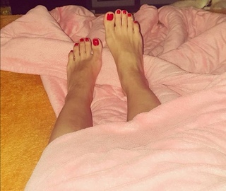 Dolli Shahin feet photo thumbnail
