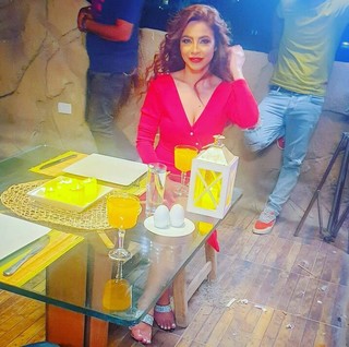Dolli Shahin feet photo thumbnail