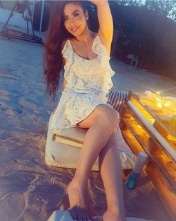 Dolli Shahin feet photo thumbnail