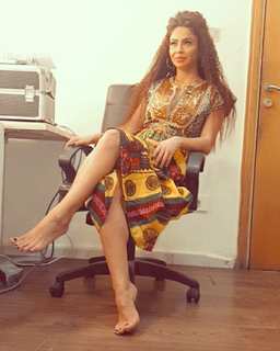 Dolli Shahin feet photo thumbnail