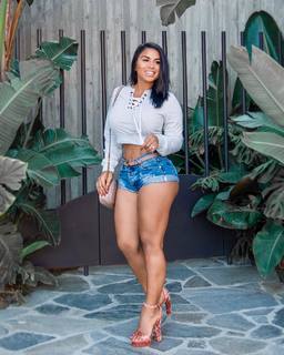 Dolly Castro feet photo 10