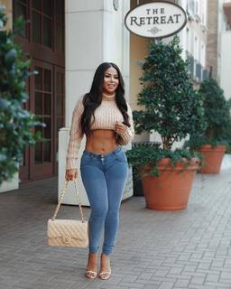Dolly Castro feet photo 4