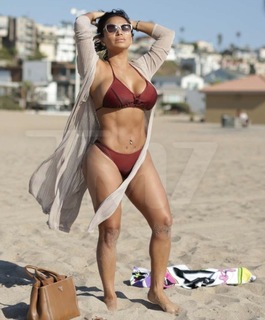 Dolly Castro feet photo 9