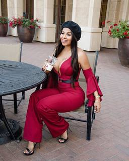 Dolly Castro feet photo 11