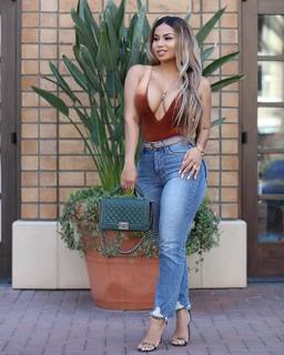 Dolly Castro feet photo 5