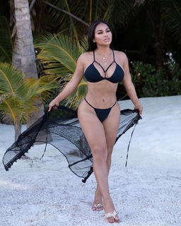 Dolly Castro feet photo 13
