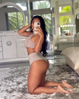 Dolly Castro feet photo 19