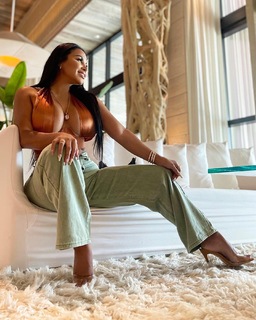 Dolly Castro feet photo 16