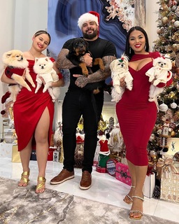 Dolly Castro feet photo 1