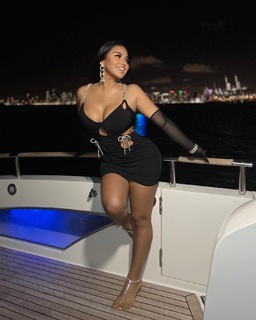 Dolly Castro feet photo 17