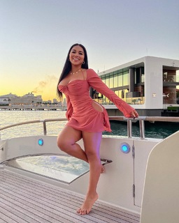 Dolly Castro feet photo 15