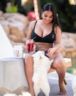 Dolly Castro feet photo 11