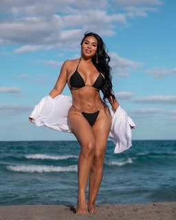 Dolly Castro feet photo 6