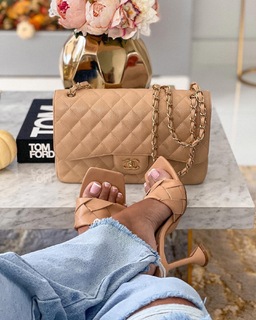Dolly Castro feet photo 3