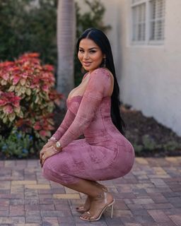 Dolly Castro feet photo 19