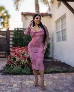 Dolly Castro feet photo 17