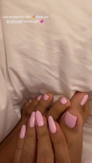 Dolly Castro feet photo 1