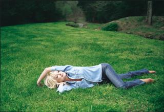Dolly Parton feet photo thumbnail