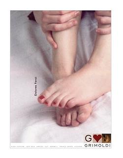 Dolores Fonzi feet photo 3