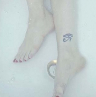 Dolores Fonzi feet photo 10