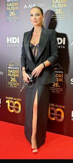 Dolunay Soysert feet photo 2