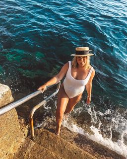 Dominika Cibulková feet photo thumbnail