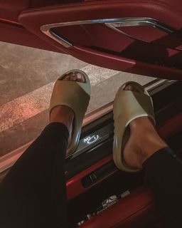 Dominika Cibulková feet photo thumbnail