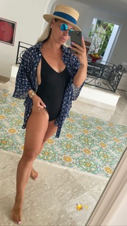 Dominika Cibulková feet photo thumbnail