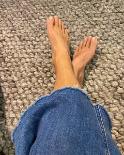 Dominika Paleta feet photo thumbnail