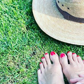 Dominika Paleta feet photo thumbnail