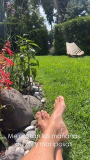 Dominika Paleta feet photo thumbnail