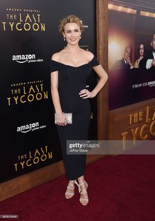 Dominique McElligott feet photo thumbnail
