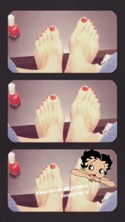 Dominique van Hulst feet photo 15