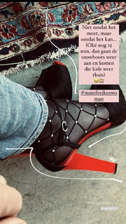 Dominique van Hulst feet photo 8