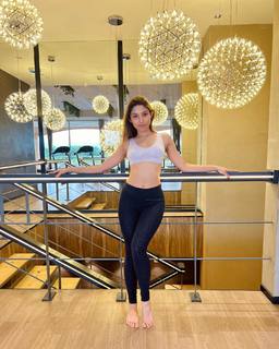 Donal Bisht feet photo 11